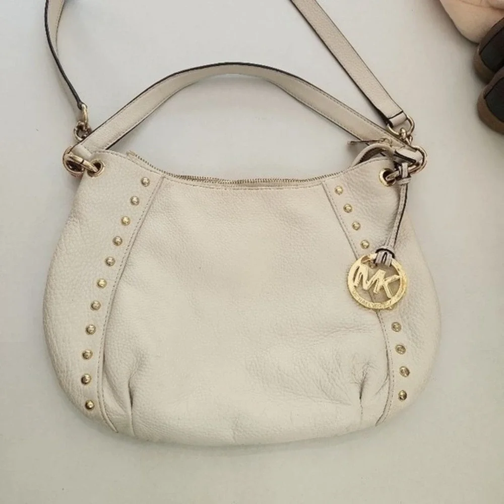MICHAEL KORS Hobo Shoulder Bag Womens Size Cream Studded Chain‎ Pebbled Leather